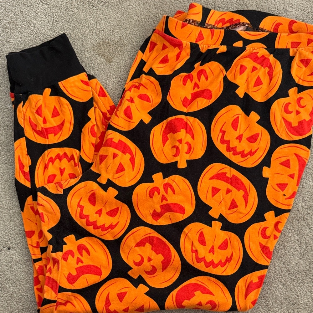 Pumpkin Print Pajama Pants - Black and Orange
